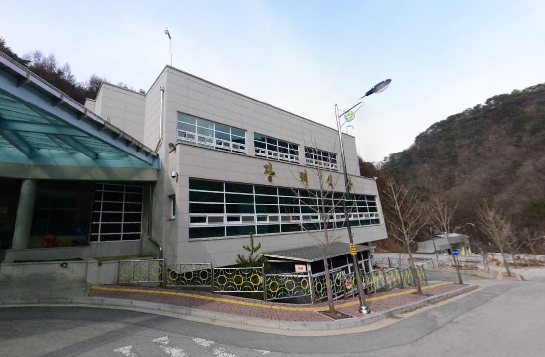 하늘내린도리안장례식장 전경 - 강원특별자치도 인제군