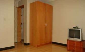 순천향대학교장례식장 (순천향대 서울병원 장례식장) 접수 로비 - 서울특별시 용산구