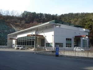 진주시 안락공원 화장장 외관