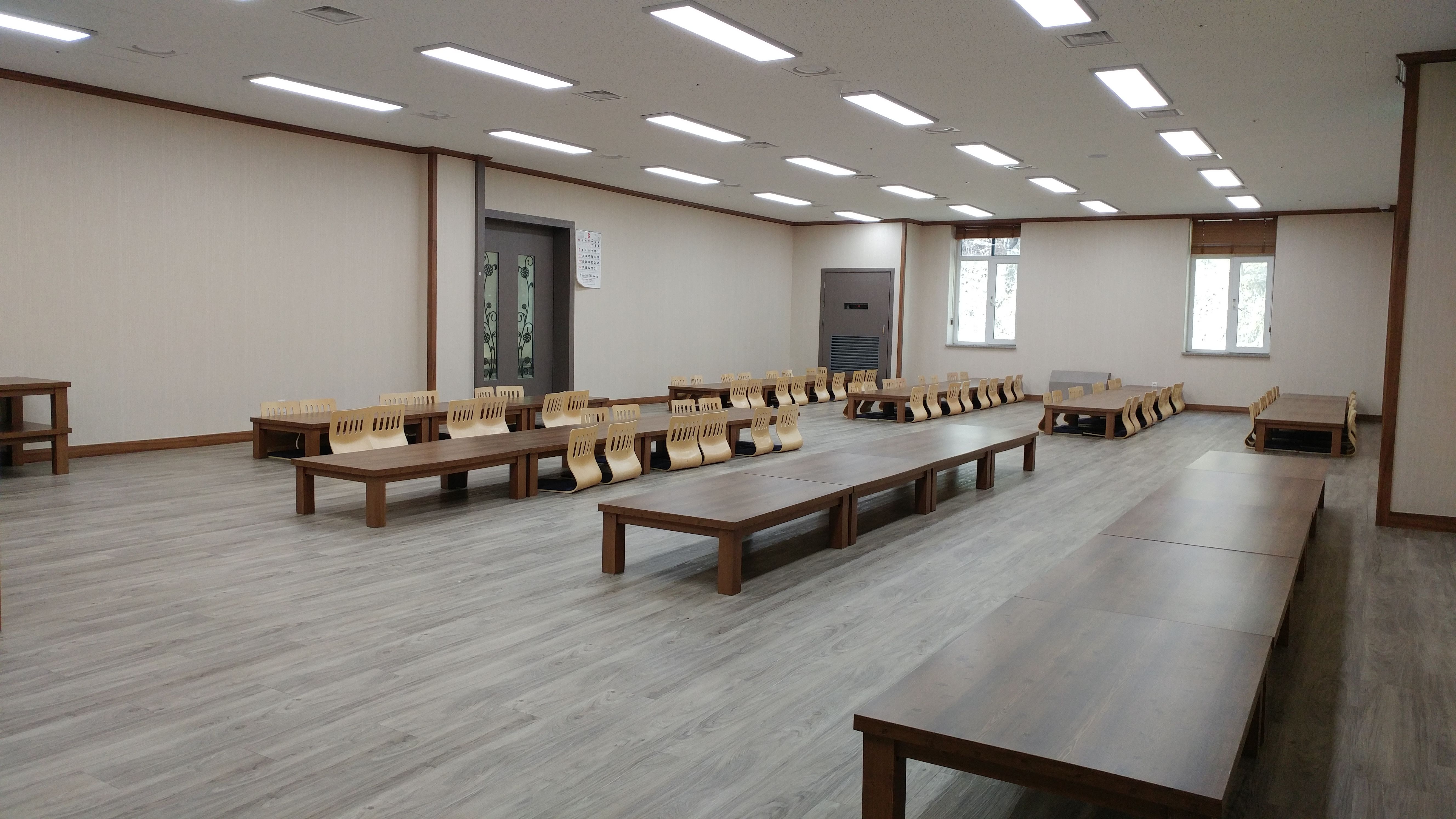천안삼거리국화원장례식장 주차장 및 외부 - 충청남도 천안시