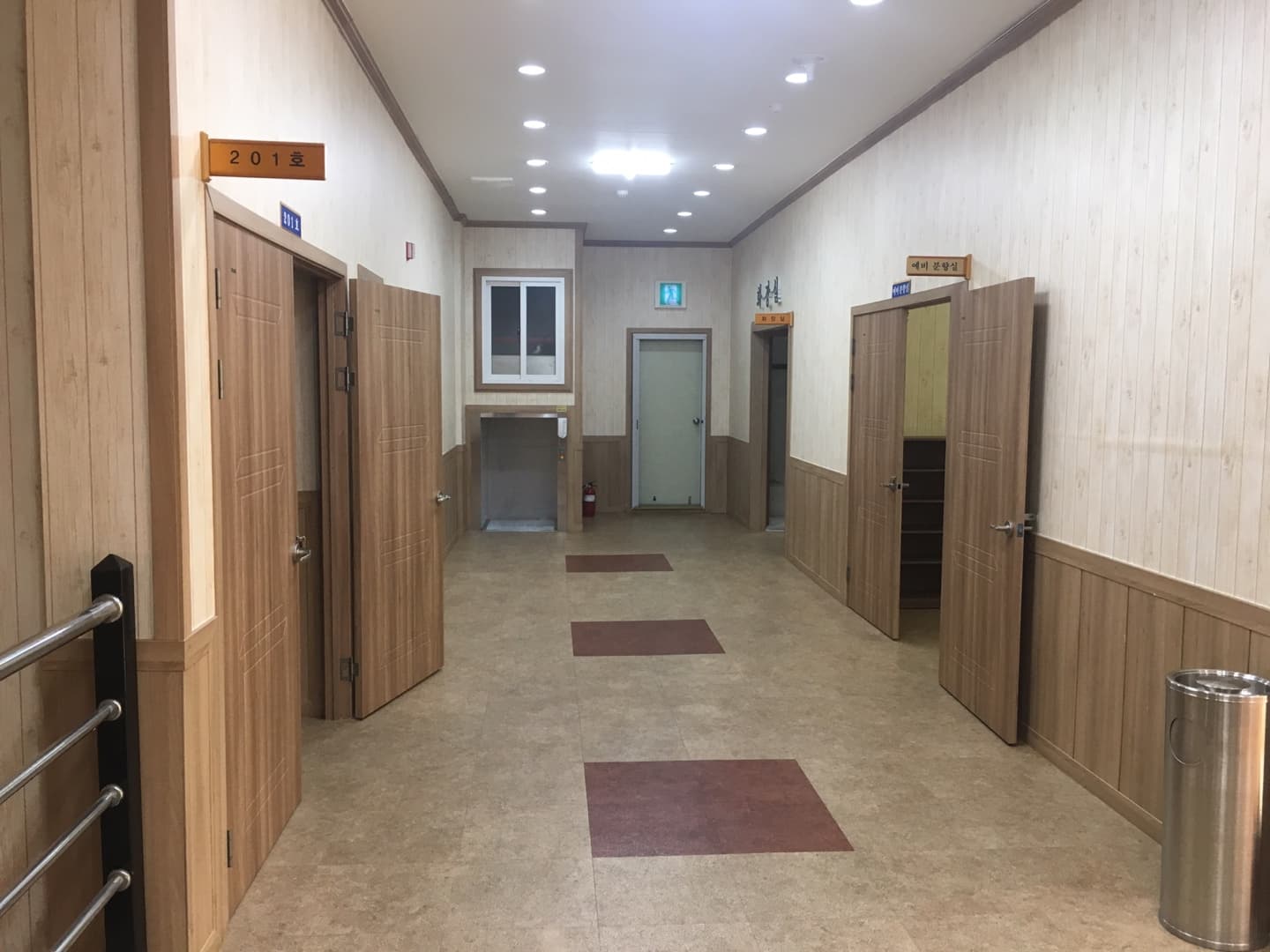 영덕전문장례식장 주차장 및 외부 - 경상북도 영덕군