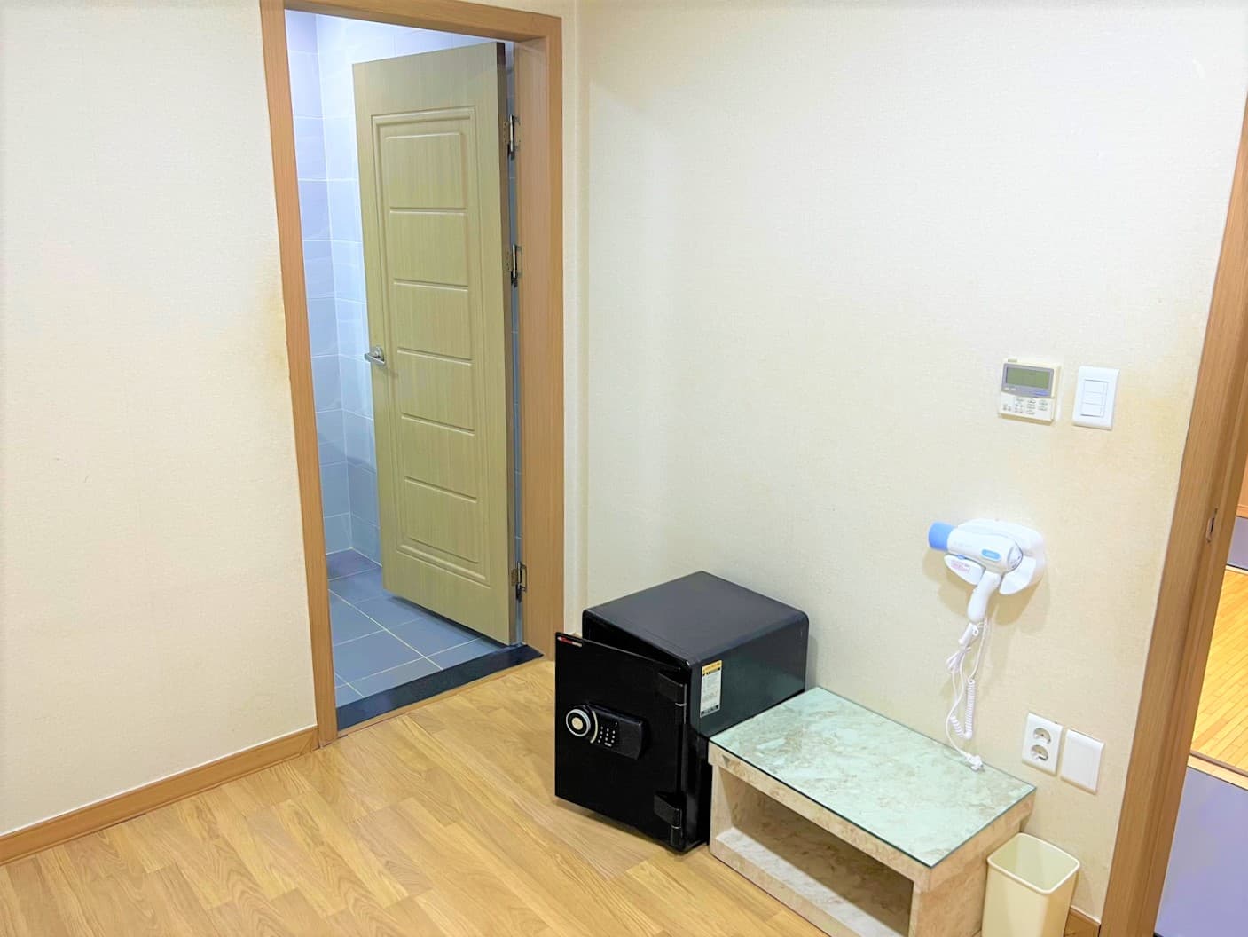 큰사랑요양병원장례식장 장례식장 내부 - 경상남도 창원시