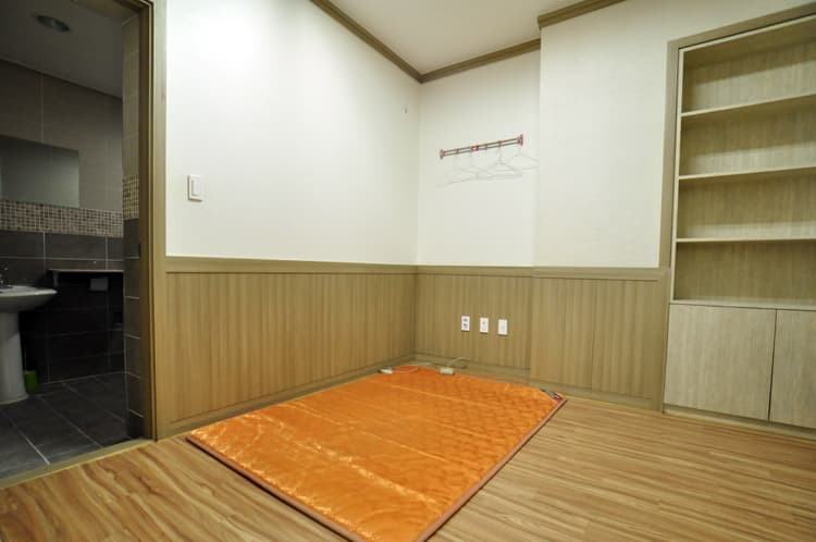 충주기독장례식장 유족 대기실 - 충청북도 충주시
